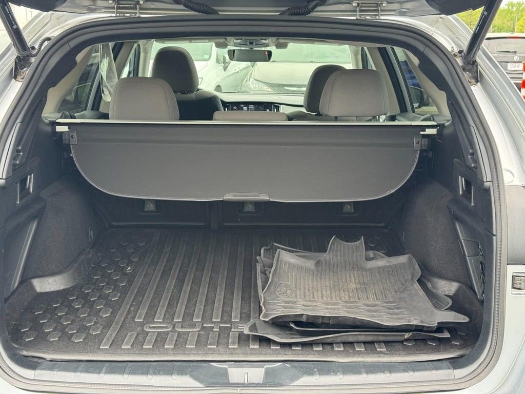 Used 2022 Subaru Outback Premium AWD/4WD image 5