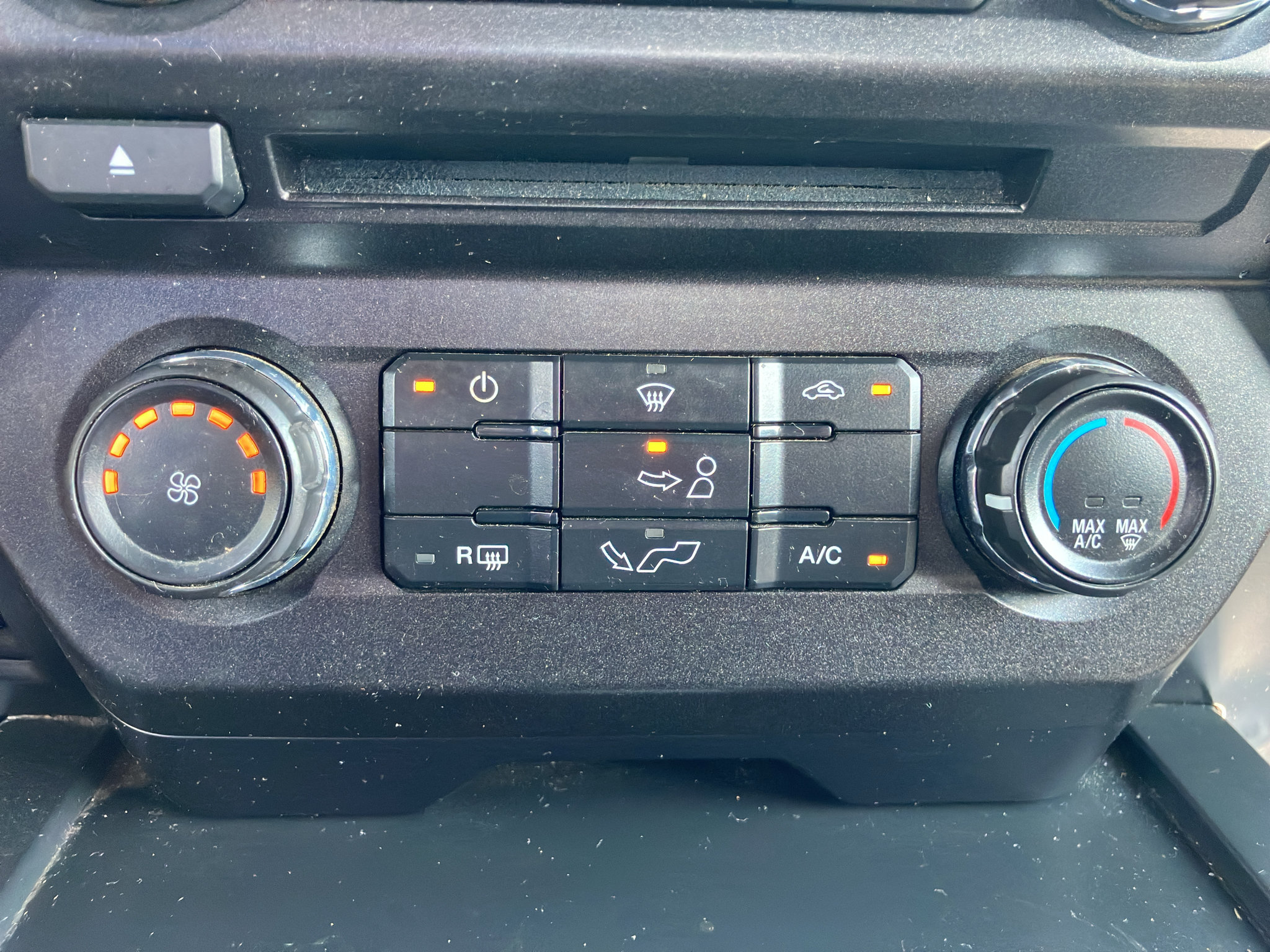 Used 2018 Ford F150 XL w/ Equipment Group 101A Mid AWD/4WD image 22