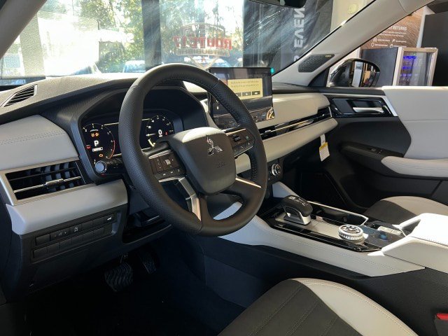 New 2026 Mitsubishi Outlander SE AWD/4WD image 20