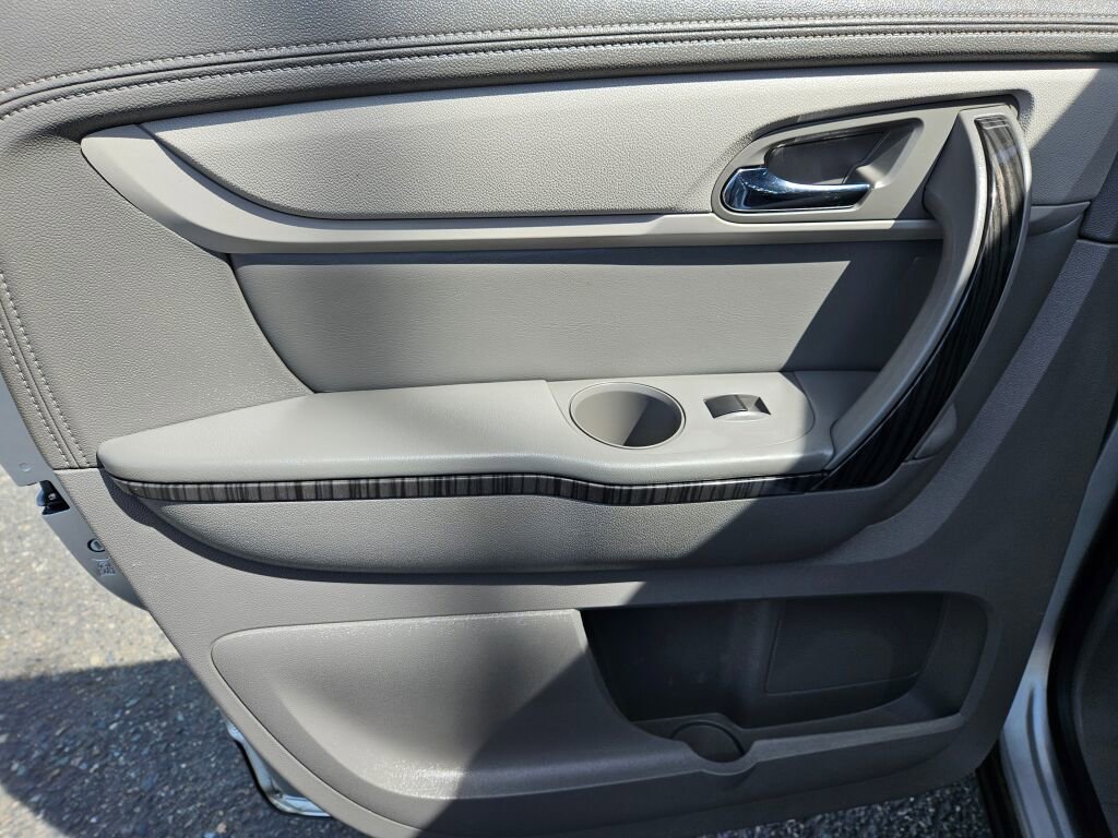 Used 2014 Chevrolet Traverse LTZ AWD/4WD image 16