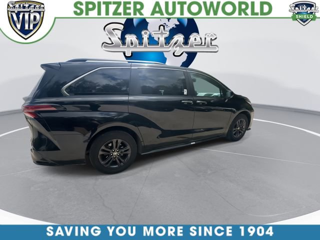 Used 2024 Toyota Sienna XSE AWD/4WD image 9