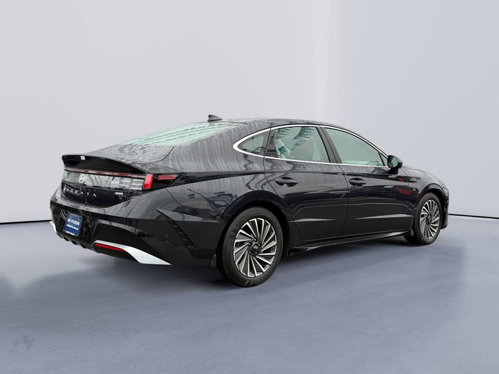 Certified 2025 Hyundai Sonata Limited FWD video 3
