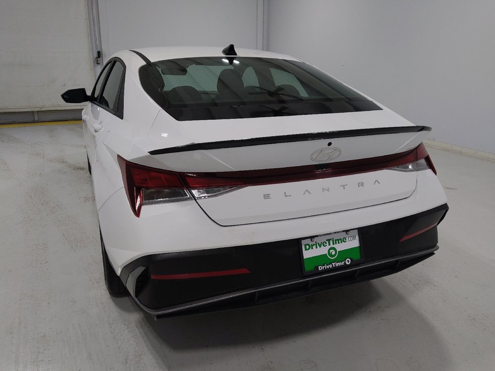 Used 2025 Hyundai Elantra Sport FWD image 6