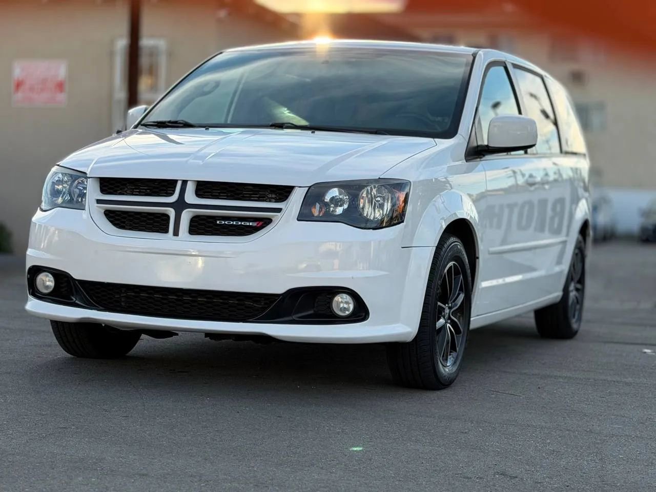 Used 2017 Dodge Grand Caravan GT image 4
