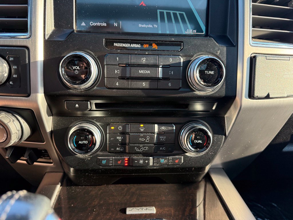 Used 2016 Ford F150 Platinum w/ Equipment Group 701A Luxury AWD/4WD image 25