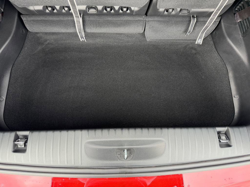 New 2027 Chrysler Pacifica Limited AWD/4WD image 37