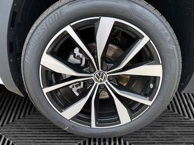 New 2025 Volkswagen Atlas SEL Premium R-Line image 14