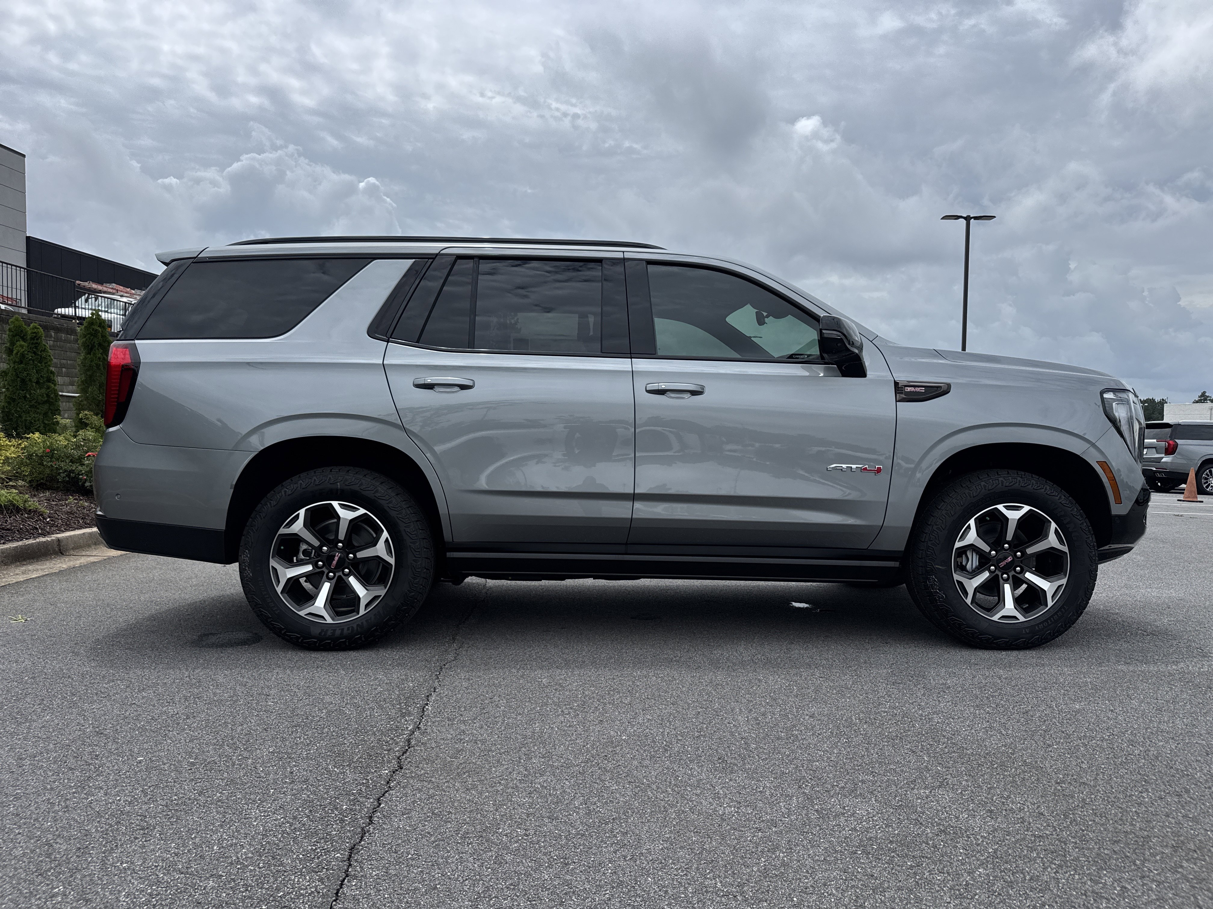 New 2026 GMC Yukon AT4 Ultimate AWD/4WD image 11