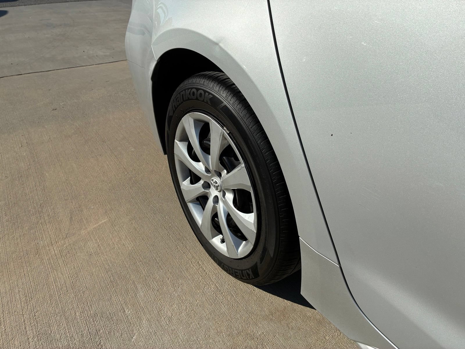 Used 2022 Toyota Corolla LE FWD image 10