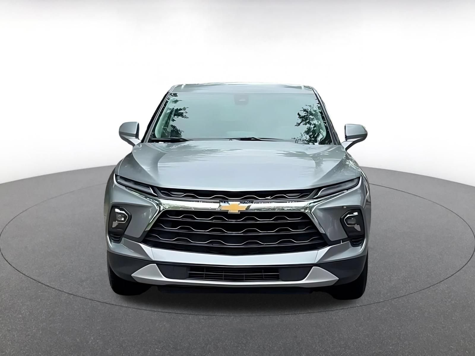 Used 2026 Chevrolet Blazer LT FWD image 4