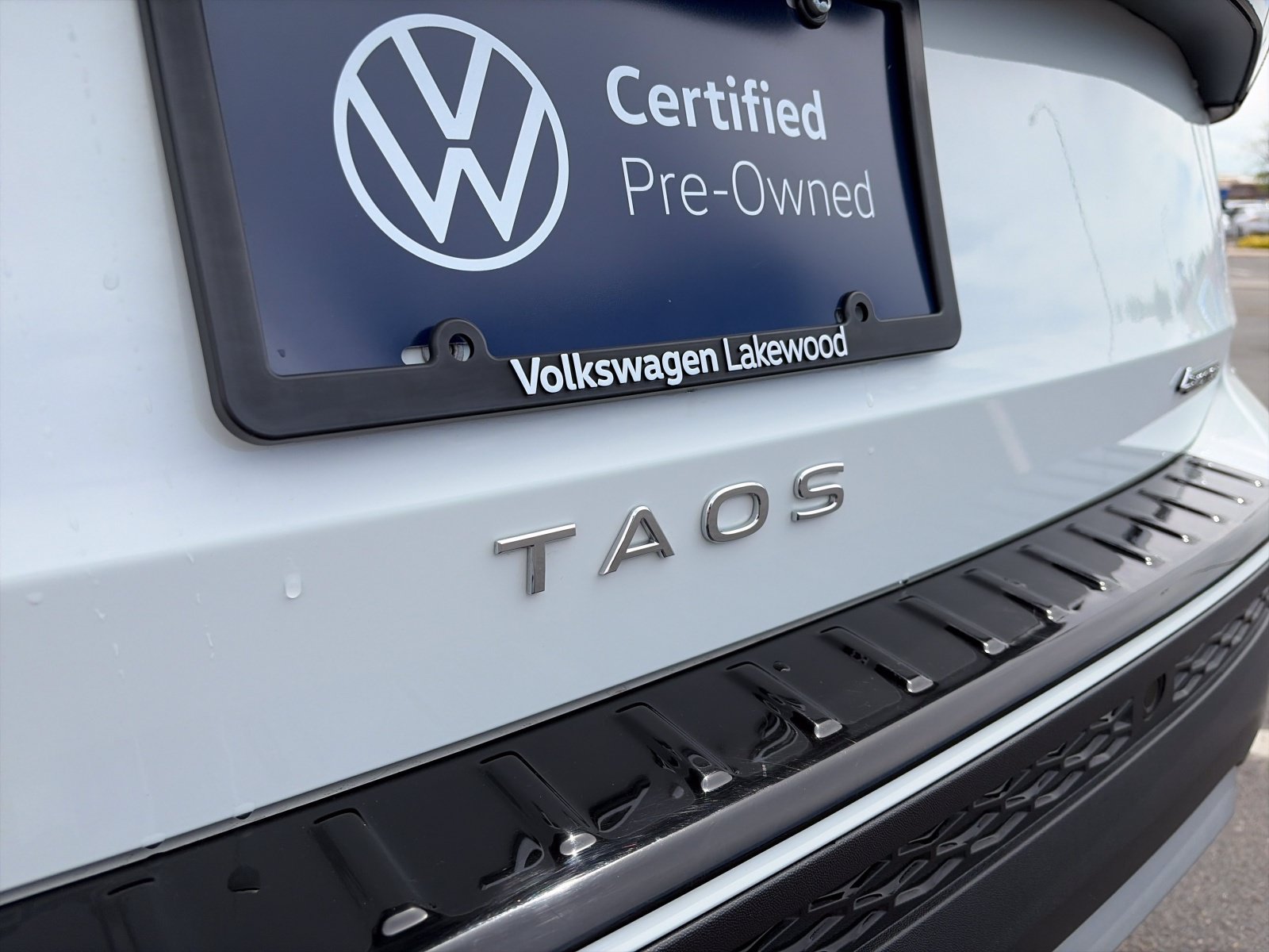 Certified 2025 Volkswagen Taos SE AWD/4WD image 30