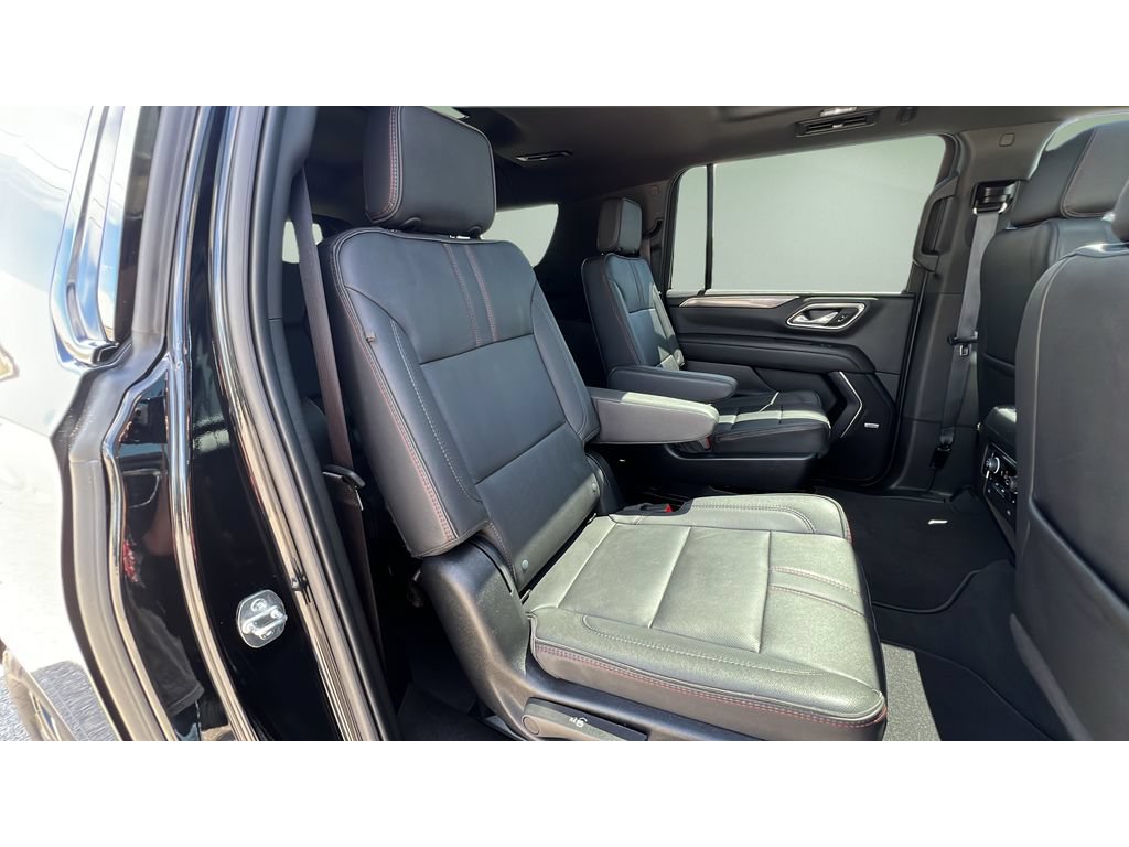 Certified 2024 Chevrolet Suburban RST w/ Luxury Package AWD/4WD image 31