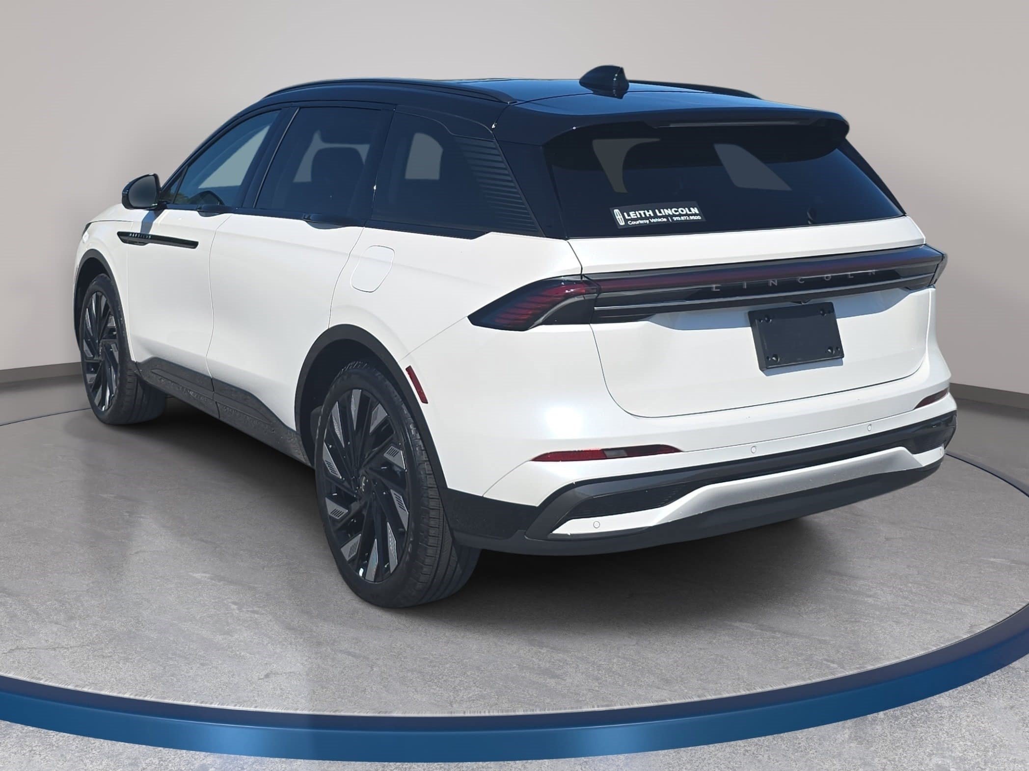 New 2026 Lincoln Nautilus Reserve w/ Jet Appearance Package AWD/4WD image 7