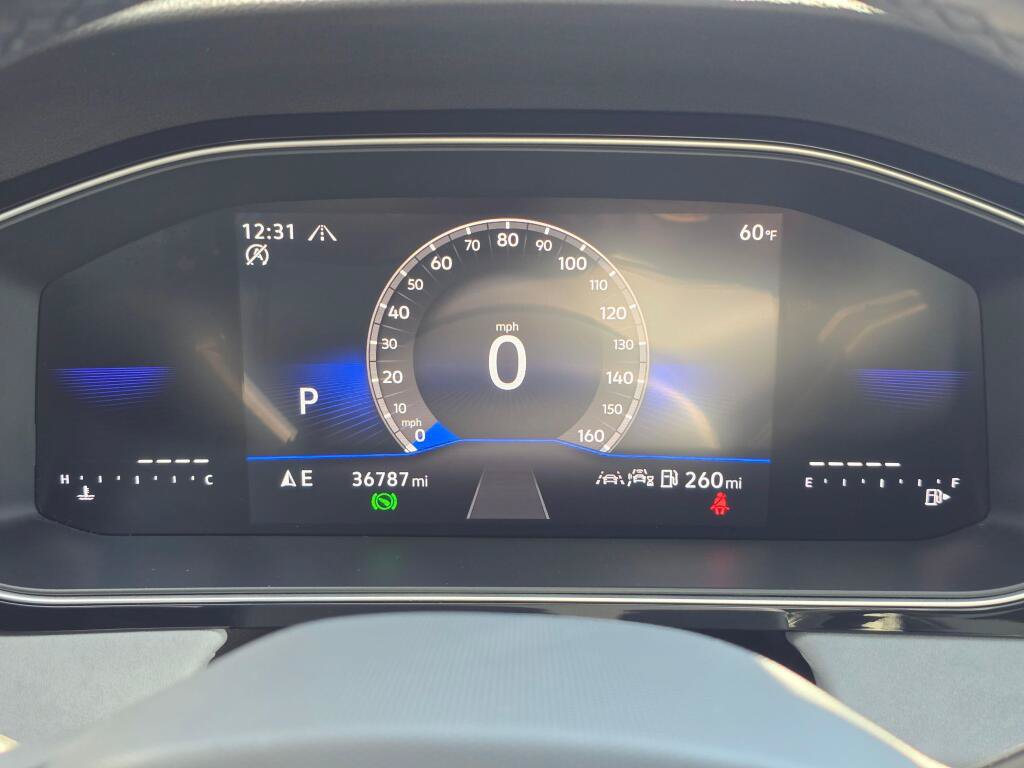 Used 2025 Volkswagen Jetta SE FWD image 22
