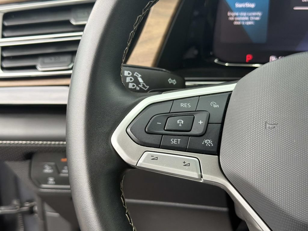 Used 2025 Volkswagen Atlas SE FWD image 22