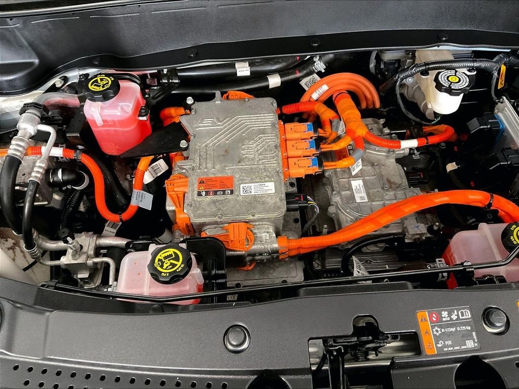 Used 2023 Chevrolet Bolt EUV LT w/ Convenience Package FWD image 33