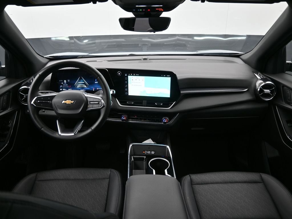 Used 2025 Chevrolet Equinox LT w/ Convenience Package II image 16