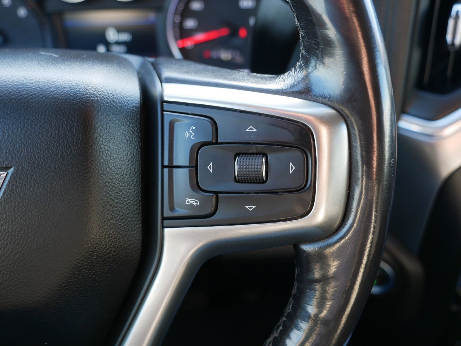 Used 2022 Chevrolet Silverado 1500 LT image 32