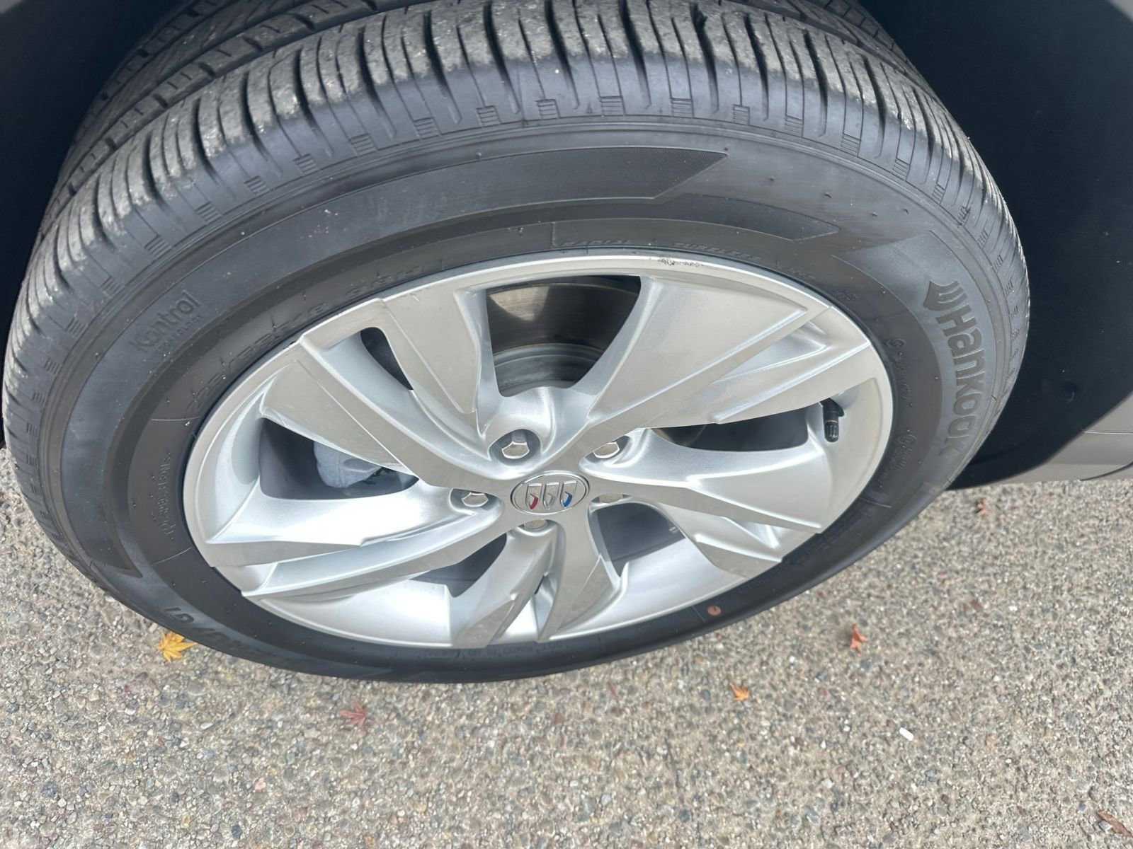 Used 2025 Buick Encore GX Preferred image 30