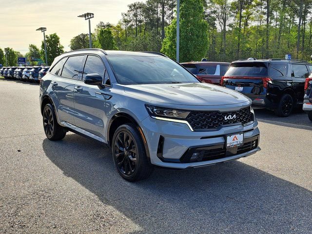 Used 2023 Kia Sorento SX image 4