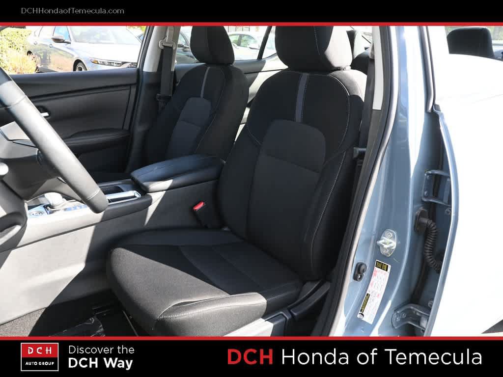 Used 2025 Nissan Sentra SV w/ All-Weather Package FWD image 18