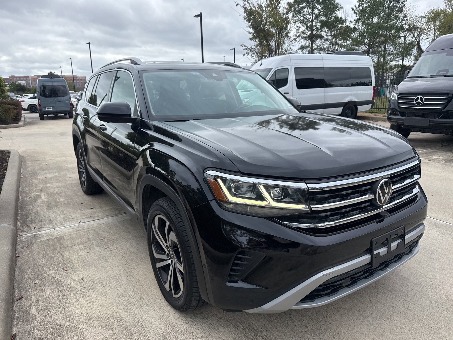 Used 2021 Volkswagen Atlas SEL Premium image 1