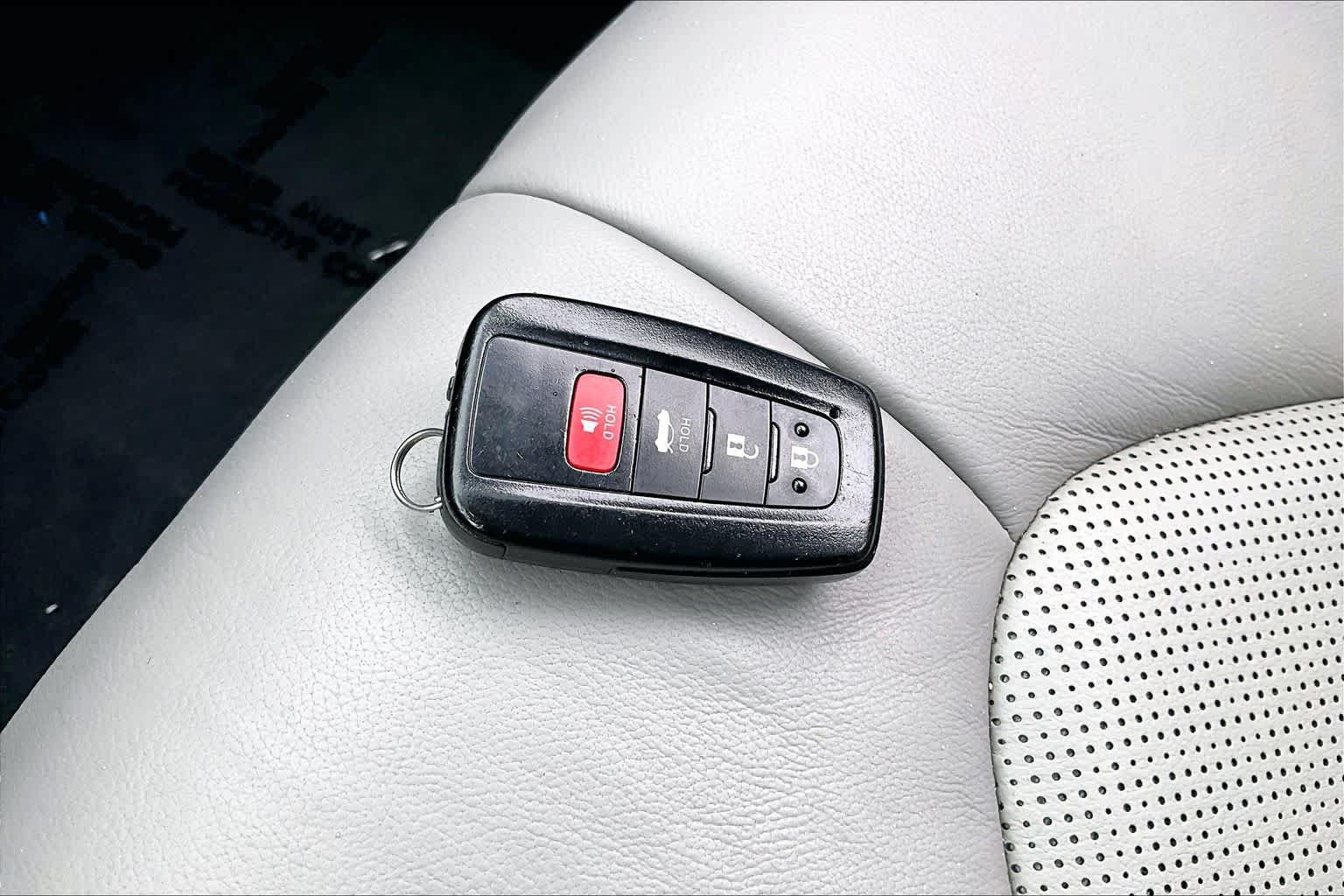 Used 2024 Toyota Camry XLE w/ Protection Package (Q2) (TMS) FWD image 14