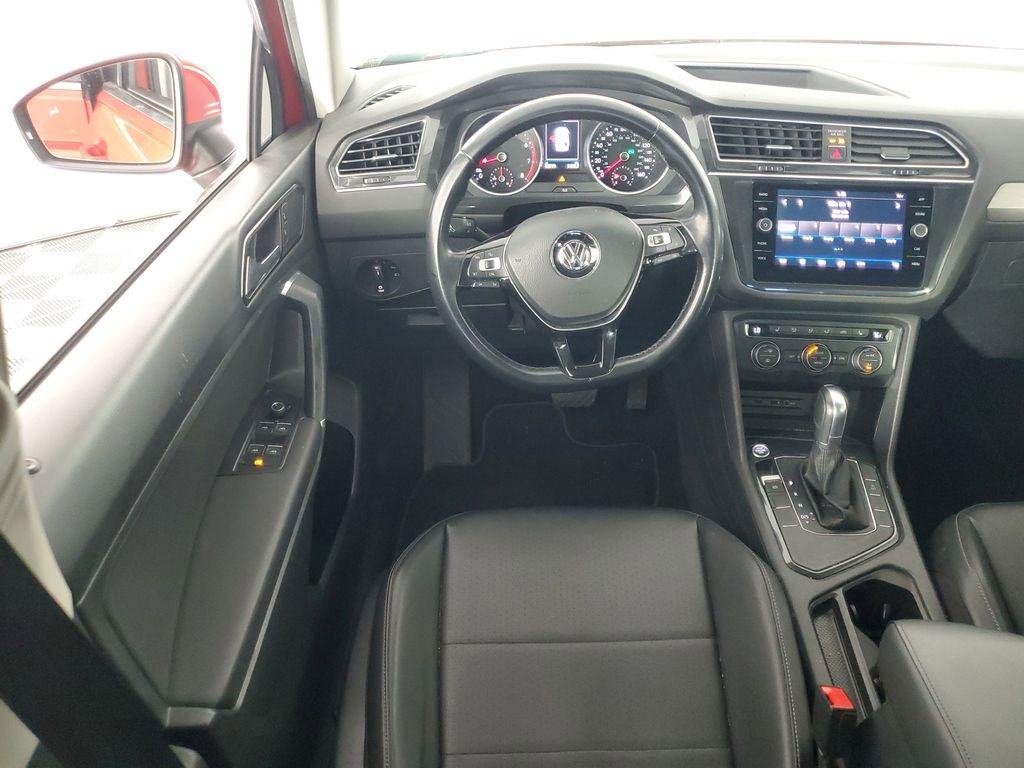 Used 2018 Volkswagen Tiguan SE FWD image 16