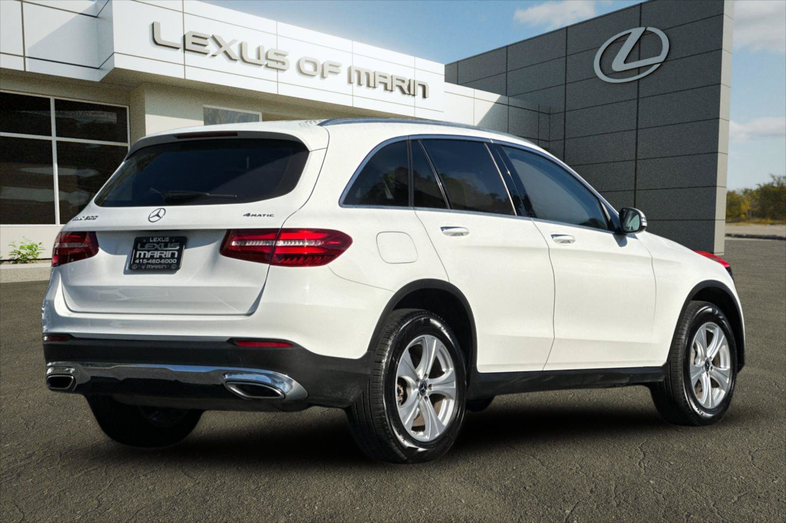 Used 2018 Mercedes-Benz GLC 300 4MATIC image 9