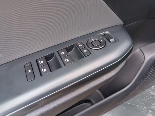 Used 2025 Kia K4 FWD image 21