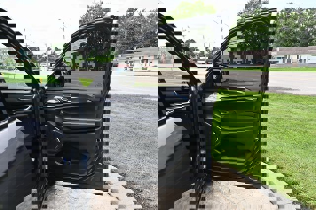 Used 2022 Jeep Grand Cherokee L Laredo image 18