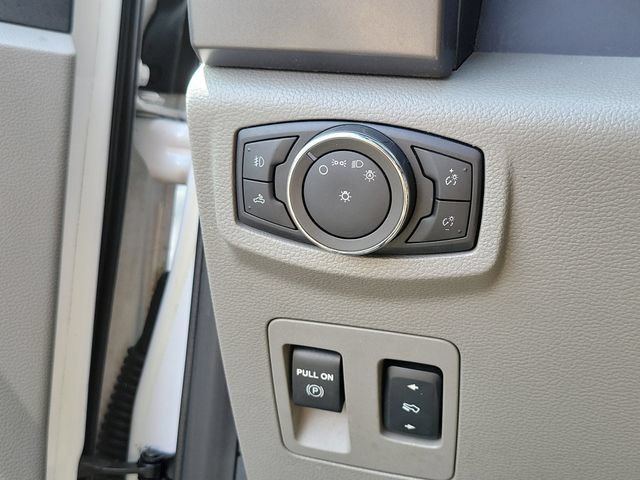 Used 2016 Ford F150 XLT w/ Equipment Group 302A Luxury RWD image 10