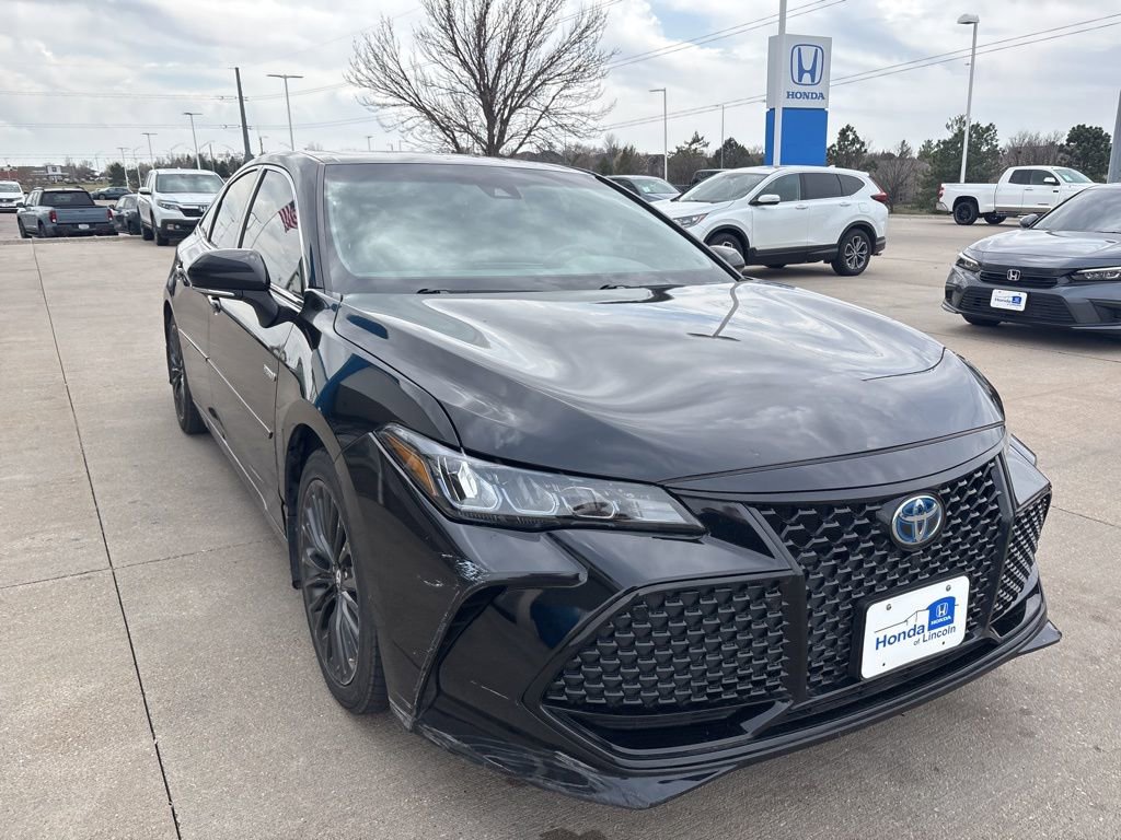Used 2019 Toyota Avalon XSE w/ Protection Package FWD image 3