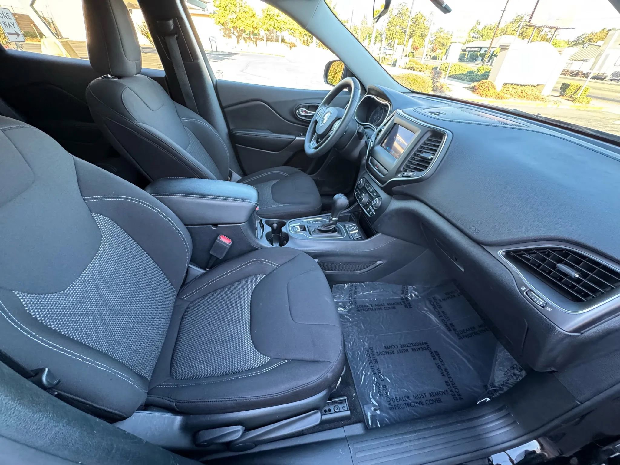 Used 2020 Jeep Cherokee Latitude image 13