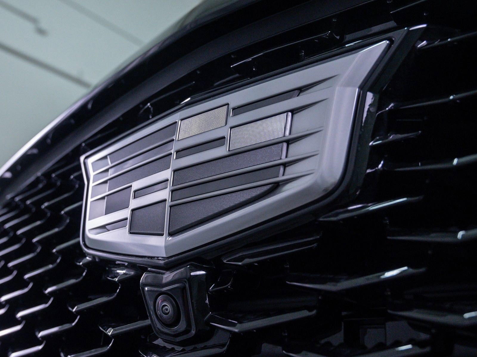 Used 2026 Cadillac Escalade V w/ LPO, ONYX Package AWD/4WD image 5
