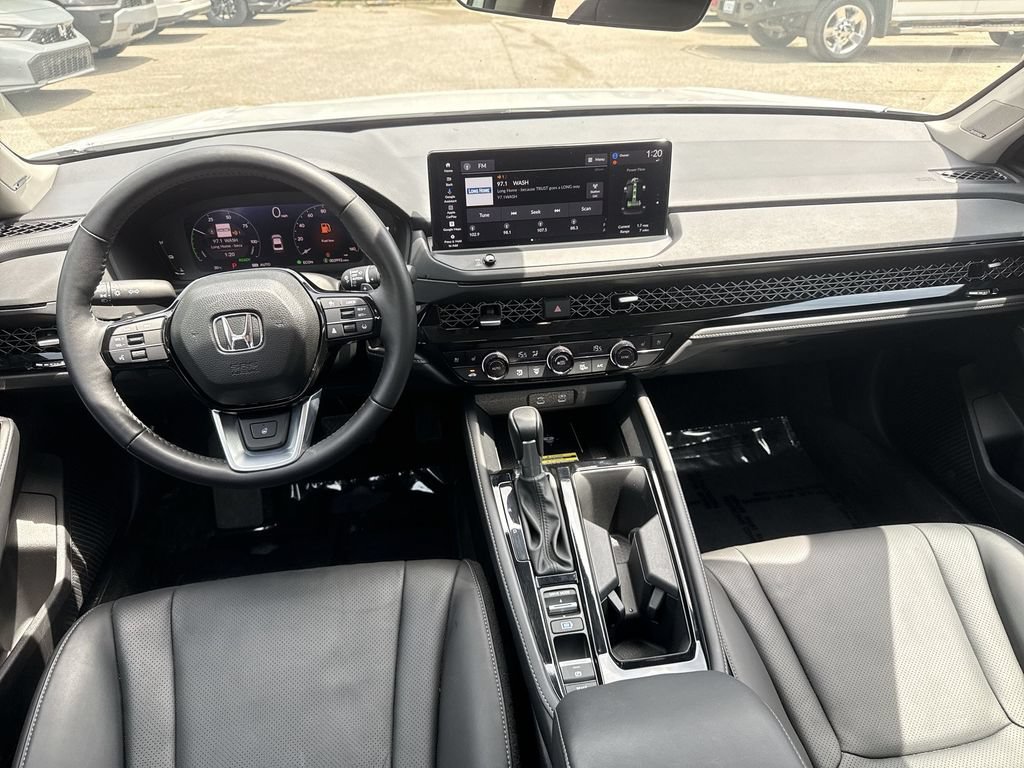 Used 2025 Honda Accord Touring image 23