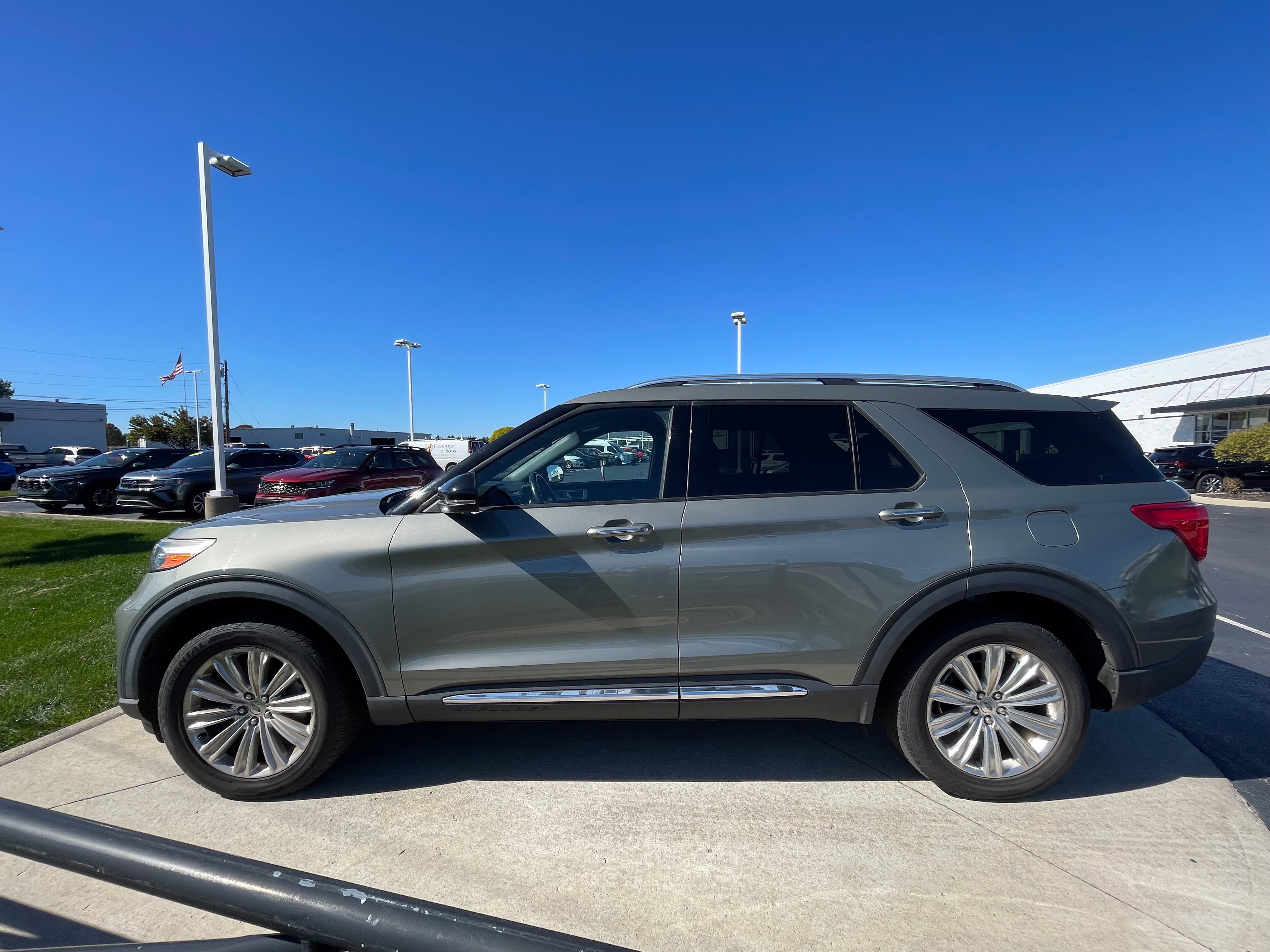 Used 2020 Ford Explorer Limited w/ Class III Trailer Tow Package AWD/4WD image 4