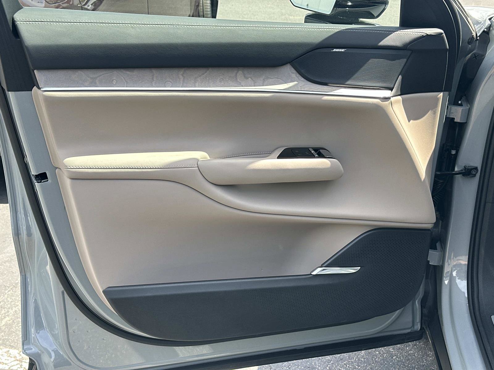 Certified 2025 Volvo EX90 Ultra AWD/4WD image 15