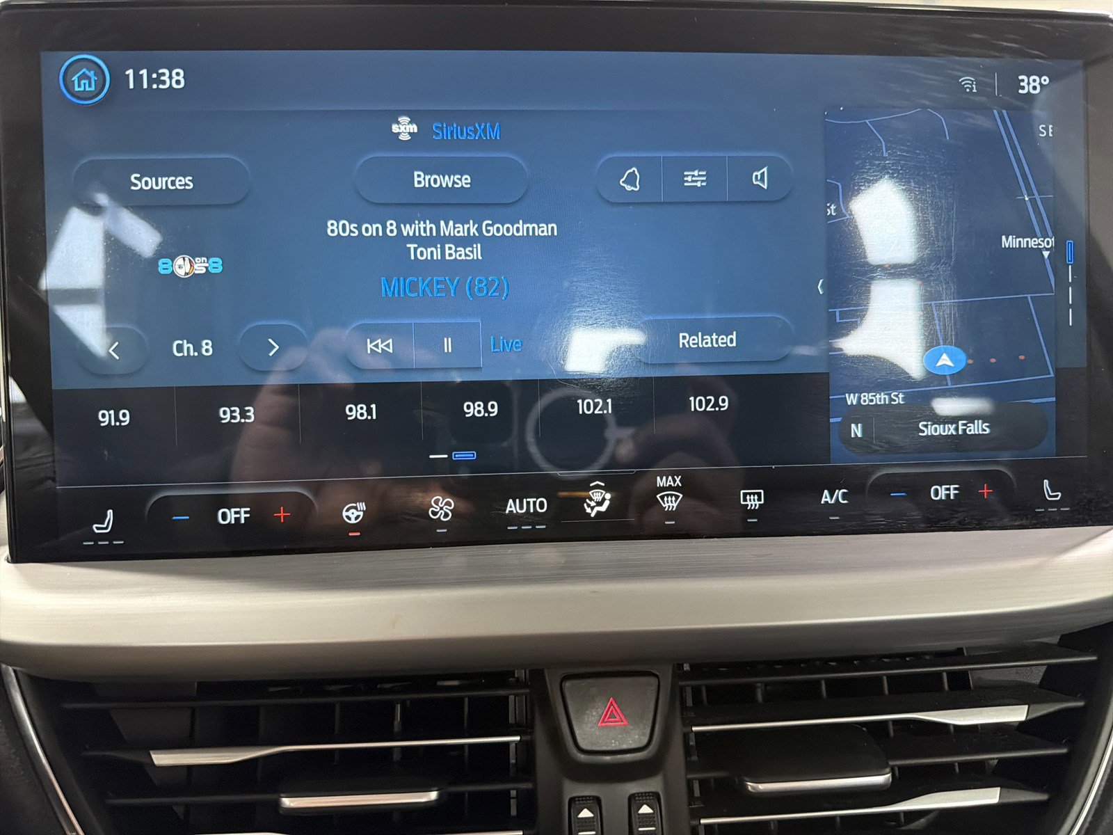 Used 2024 Ford Escape Platinum image 22