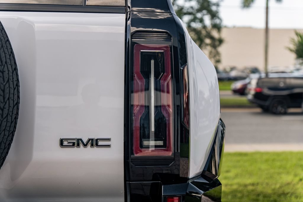 Used 2025 GMC Hummer EV 2X AWD/4WD image 13