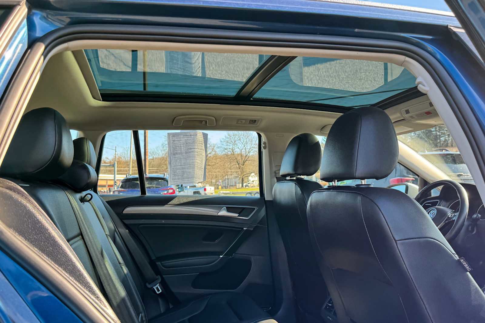 Used 2019 Volkswagen Golf Alltrack SE image 12