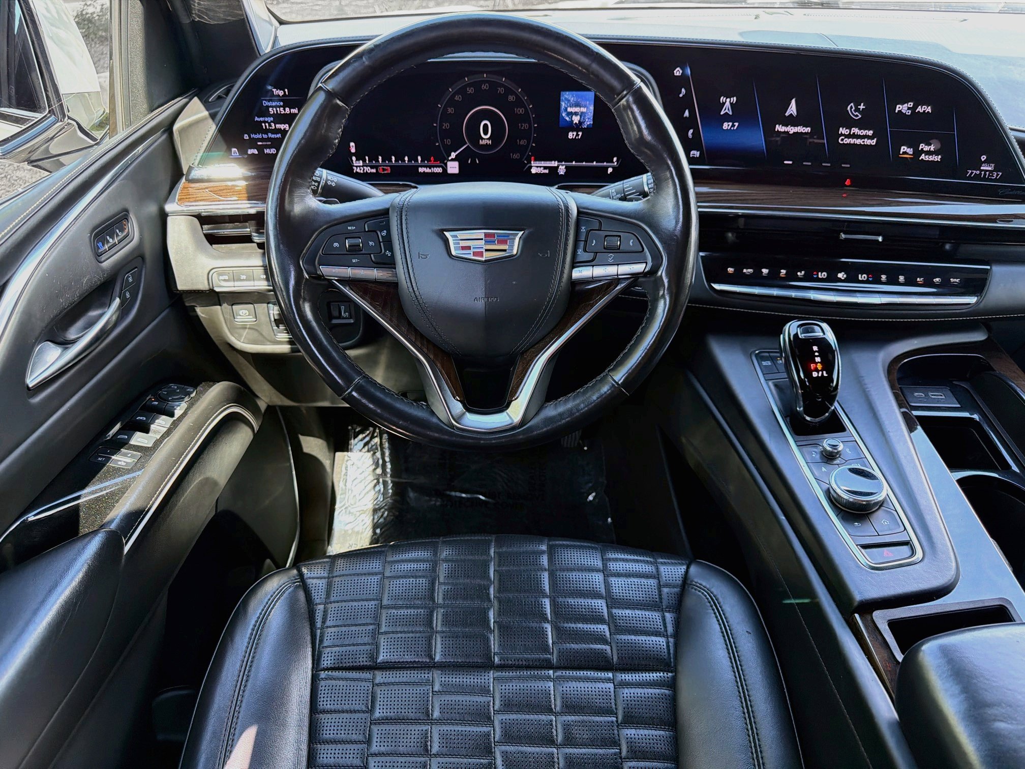 Used 2022 Cadillac Escalade ESV Sport Platinum w/ Heavy-Duty Trailer Package AWD/4WD image 24