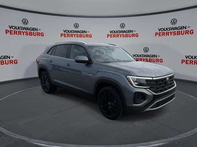 Certified 2024 Volkswagen Atlas Cross Sport SE w/ Black Wheel Package image 2