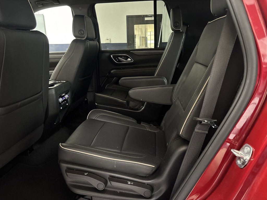 Used 2024 GMC Yukon SLT image 13