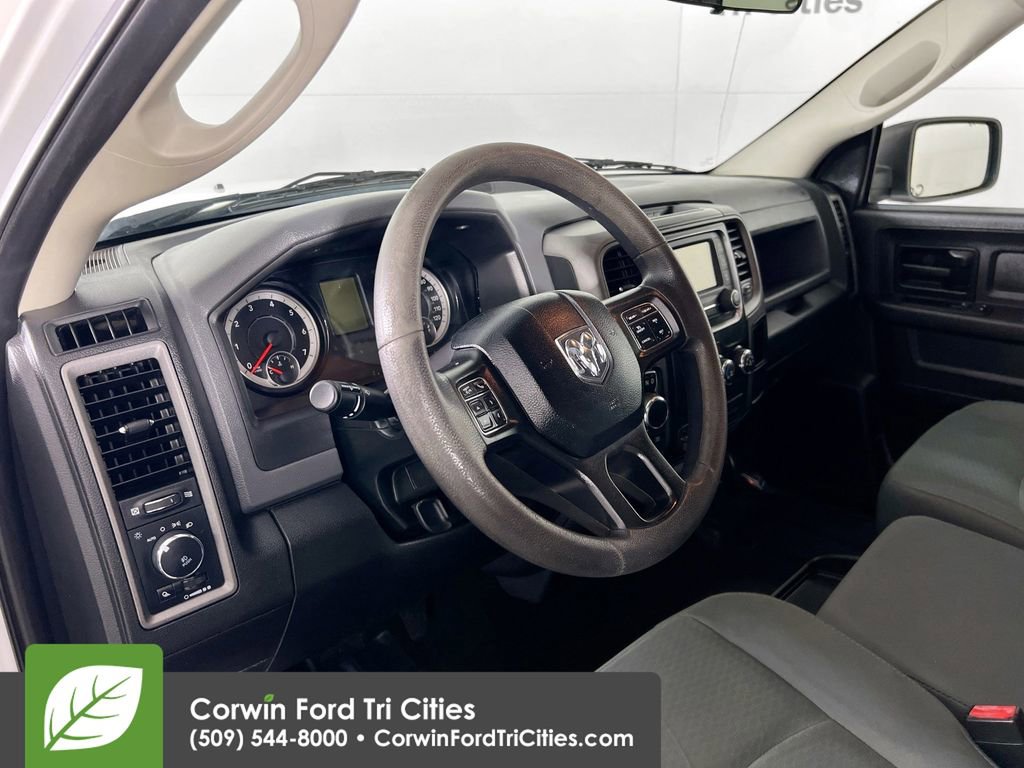 Used 2018 RAM 1500 Express w/ Express Value Package AWD/4WD image 3