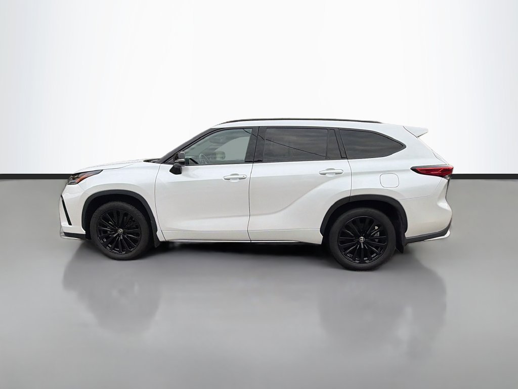 Used 2023 Toyota Highlander XSE FWD image 4