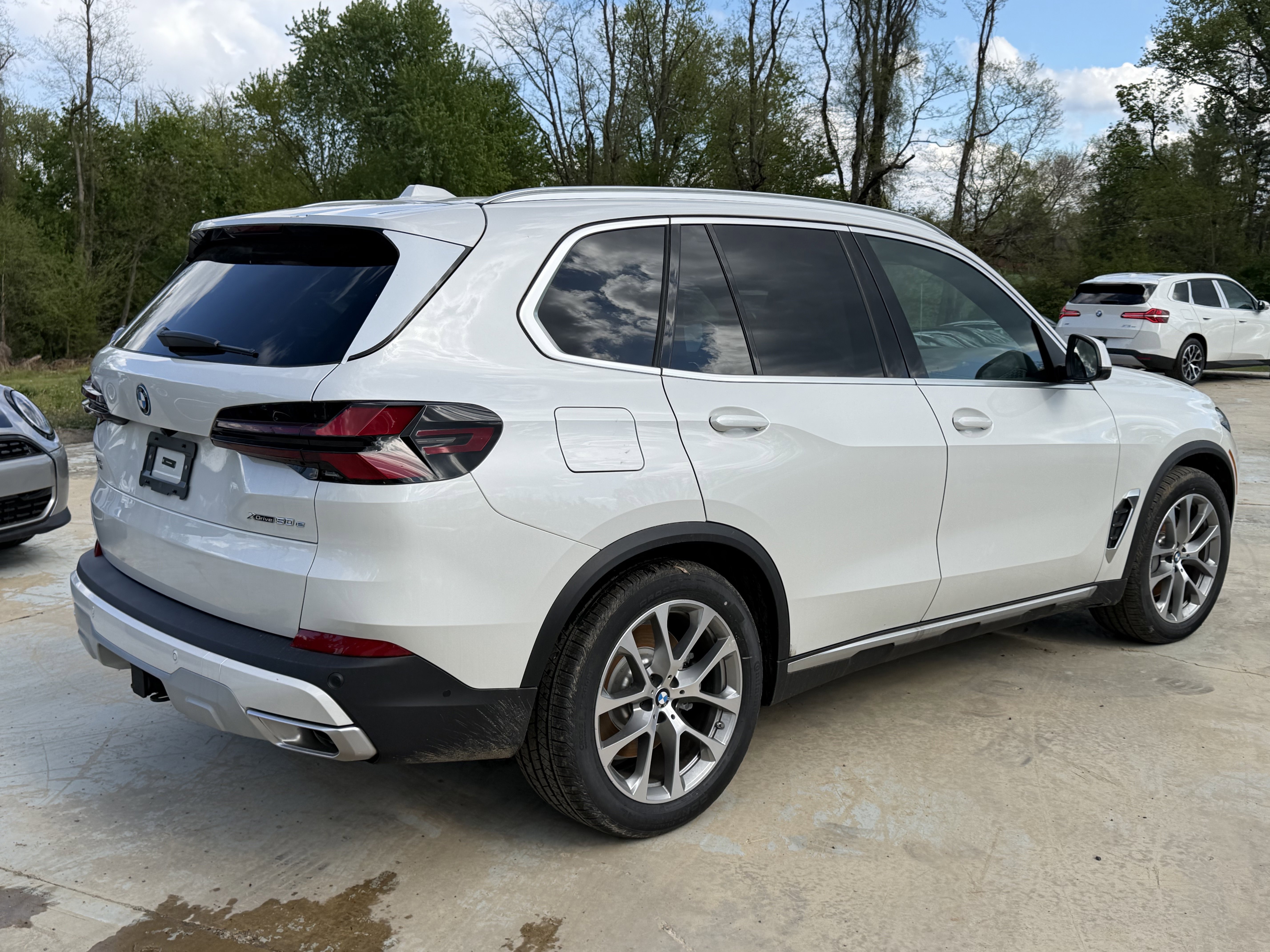 Used 2026 BMW X5 xDrive50e AWD/4WD image 4