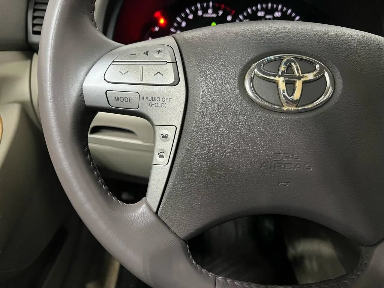 Used 2007 Toyota Camry XLE w/ Leather Pkg FWD image 33