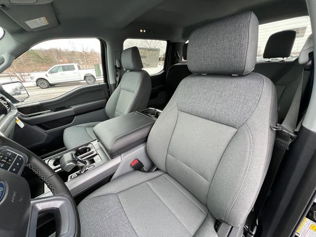 New 2025 Ford F150 Lightning XLT image 12