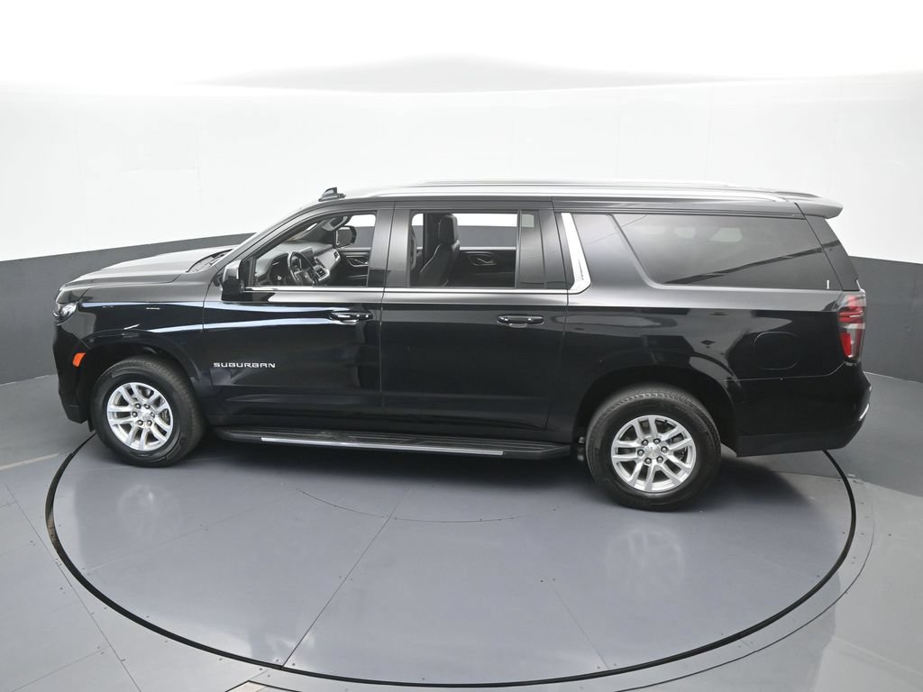 Used 2024 Chevrolet Suburban LT RWD image 51